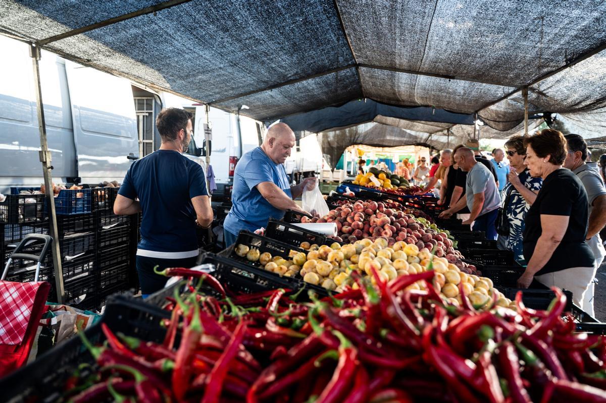 Los mercadillos extremeños pierden el 60% de sus ventas en el primer semestre