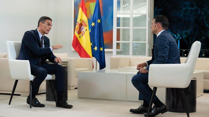 Sánchez no contempla confinar el país y avisa: &quot;ayudará&quot; a Ayuso, pero la responsabilidad es suya