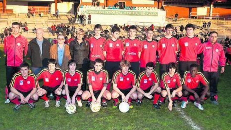 Equipo juvenil del Llaranes. / Mara Villamuza