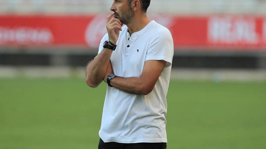 Manolo Herrero, entrenador del Real Murcia, durante el último encuentro en casa.