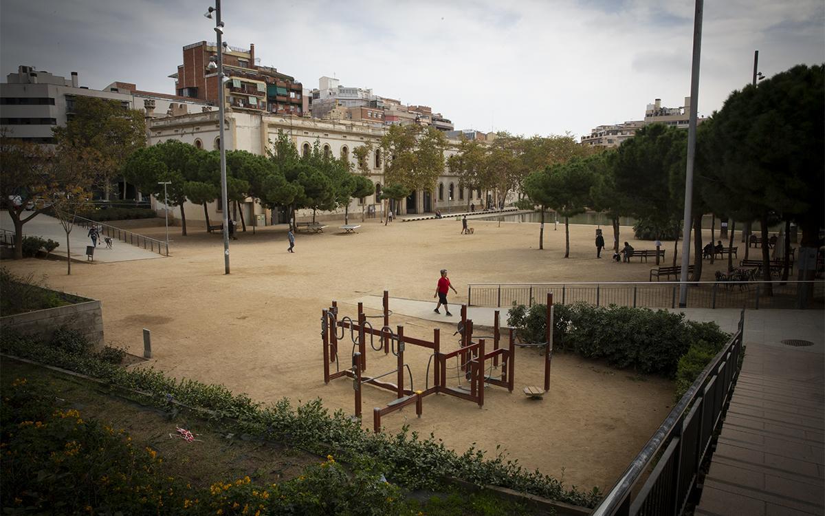 Els jardins del Baix Guinardó, escenari d’un doble rebuig veïnal