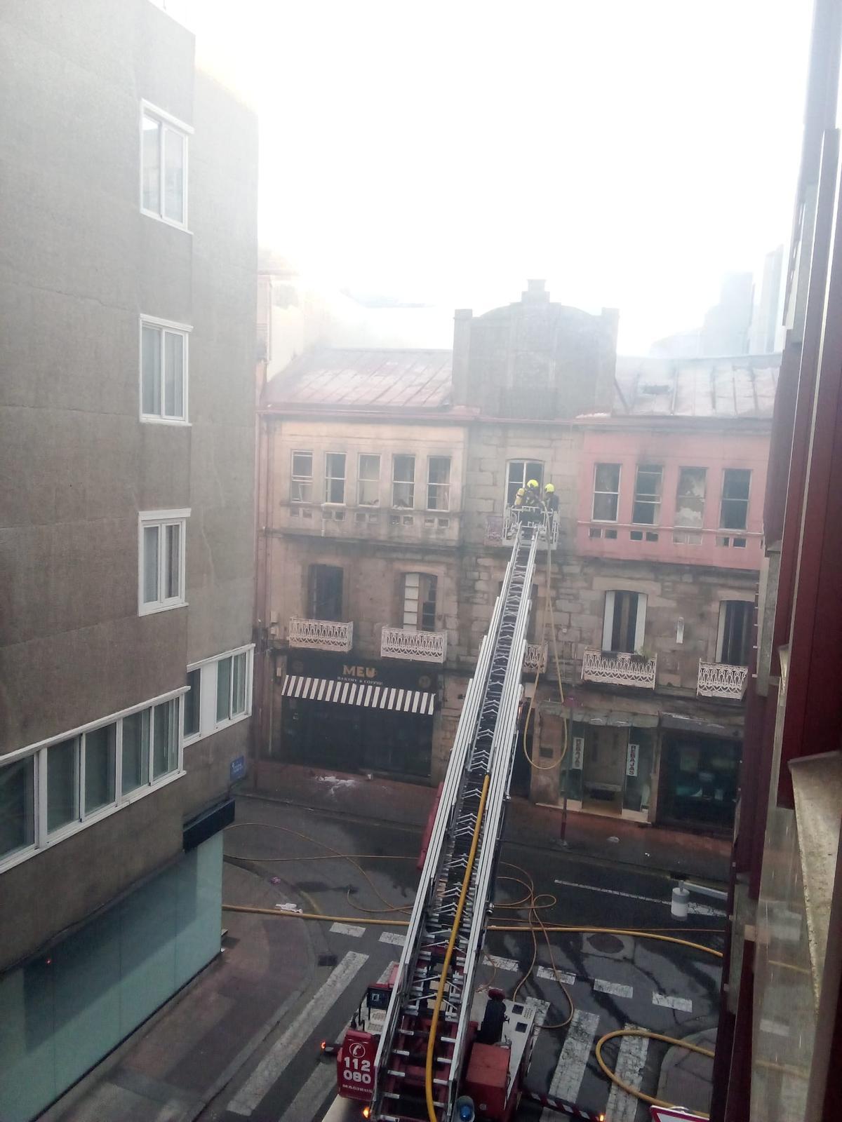 Dieciocho desalojados por el incendio de un edificio en el centro de ...