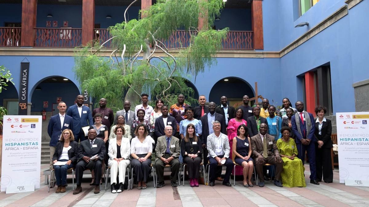 Los participantes del III Encuentro de Hispanistas África-España en Casa África.