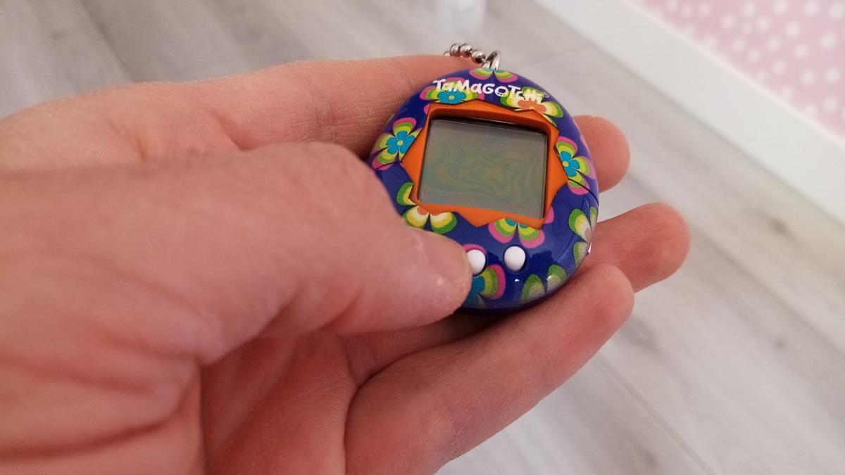 Vuelve el Tamagotchi! Con cámara, pantalla a color y botones táctiles