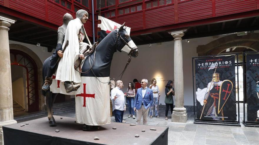 La magia de los templarios, en una exposición en Gijón, en el Palacio de Revillagigedo