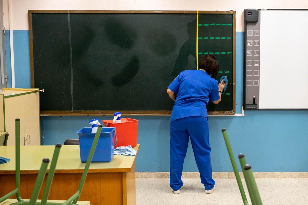 Las trabajadoras del sector de la limpieza serán uno de los colectivos beneficiados por el alza del SMI.