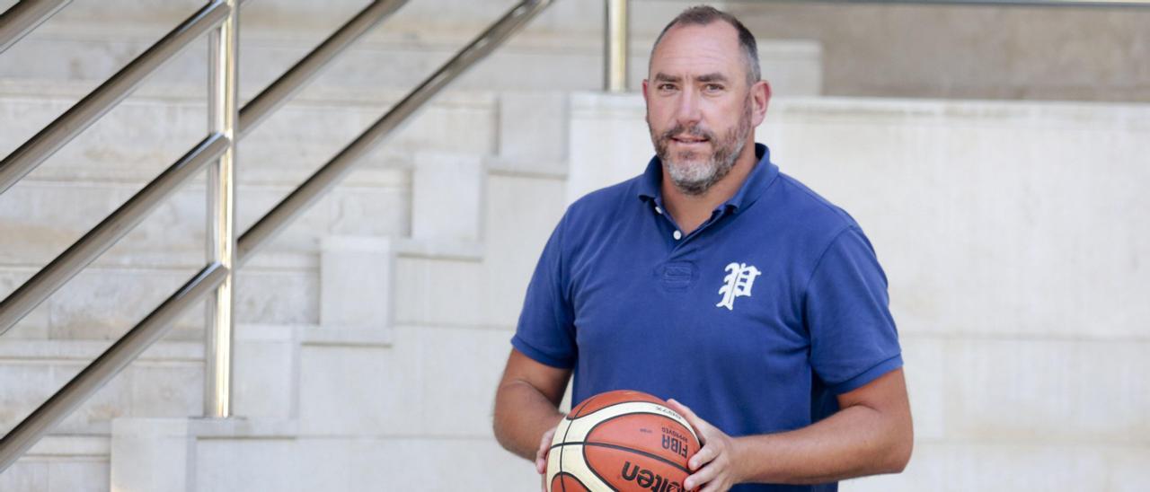 Héctor Galán, director general y director deportivo del Liberbank Oviedo Baloncesto