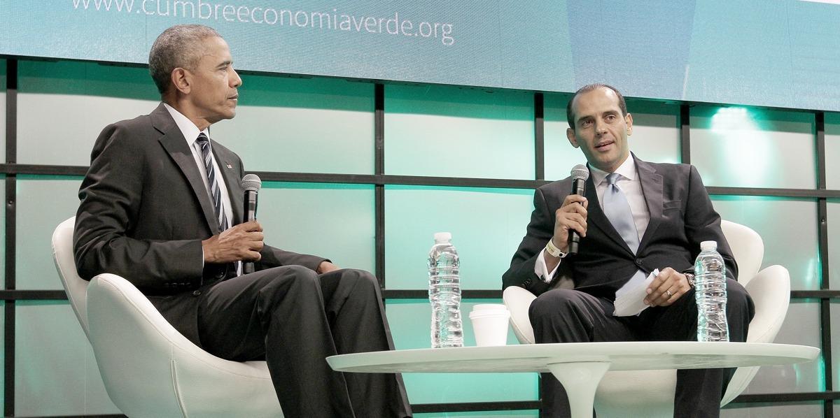 Barack Obama junto a Juan Verde durante una conferencia