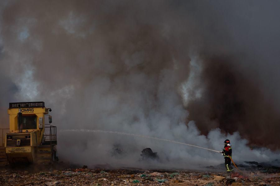 Incendio en el vertedero de Zamora