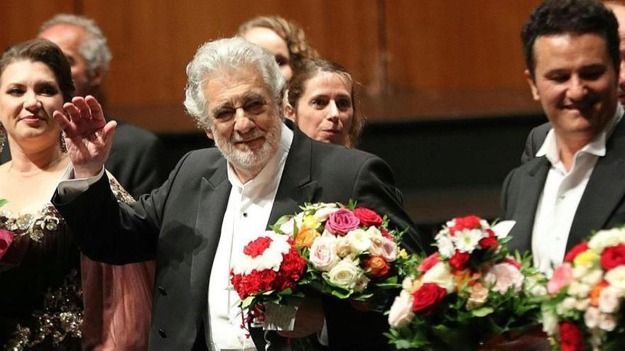 Plácido Domingo es ovacionado en su regreso a los escenarios