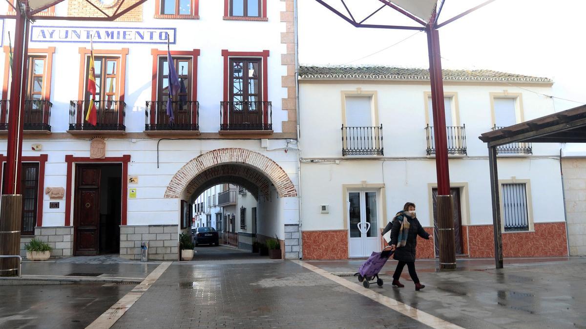 Plaza del Ayuntamiento de Teba en pleno confinamiento