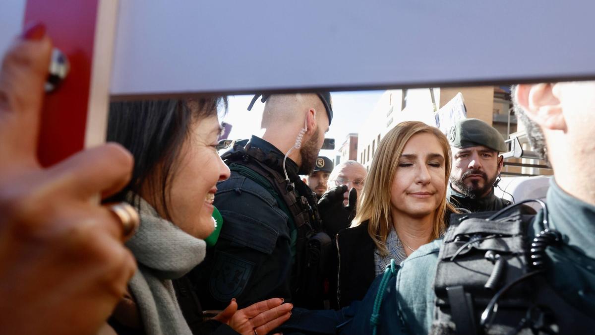 El choque entre la exconsellera Pradas y el 'mano derecha' de Mazón por la dana: "Estaba sola como consellera"