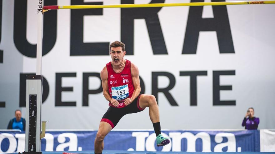 El atleta asturiano Ignacio Bernardo, oro sub-23 y mejor marca nacional del año en salto de altura
