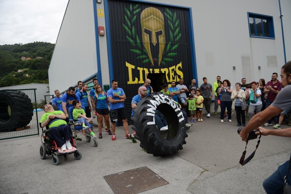 Reto solidario de los miembros del gimnasio Linares de Sotrondio