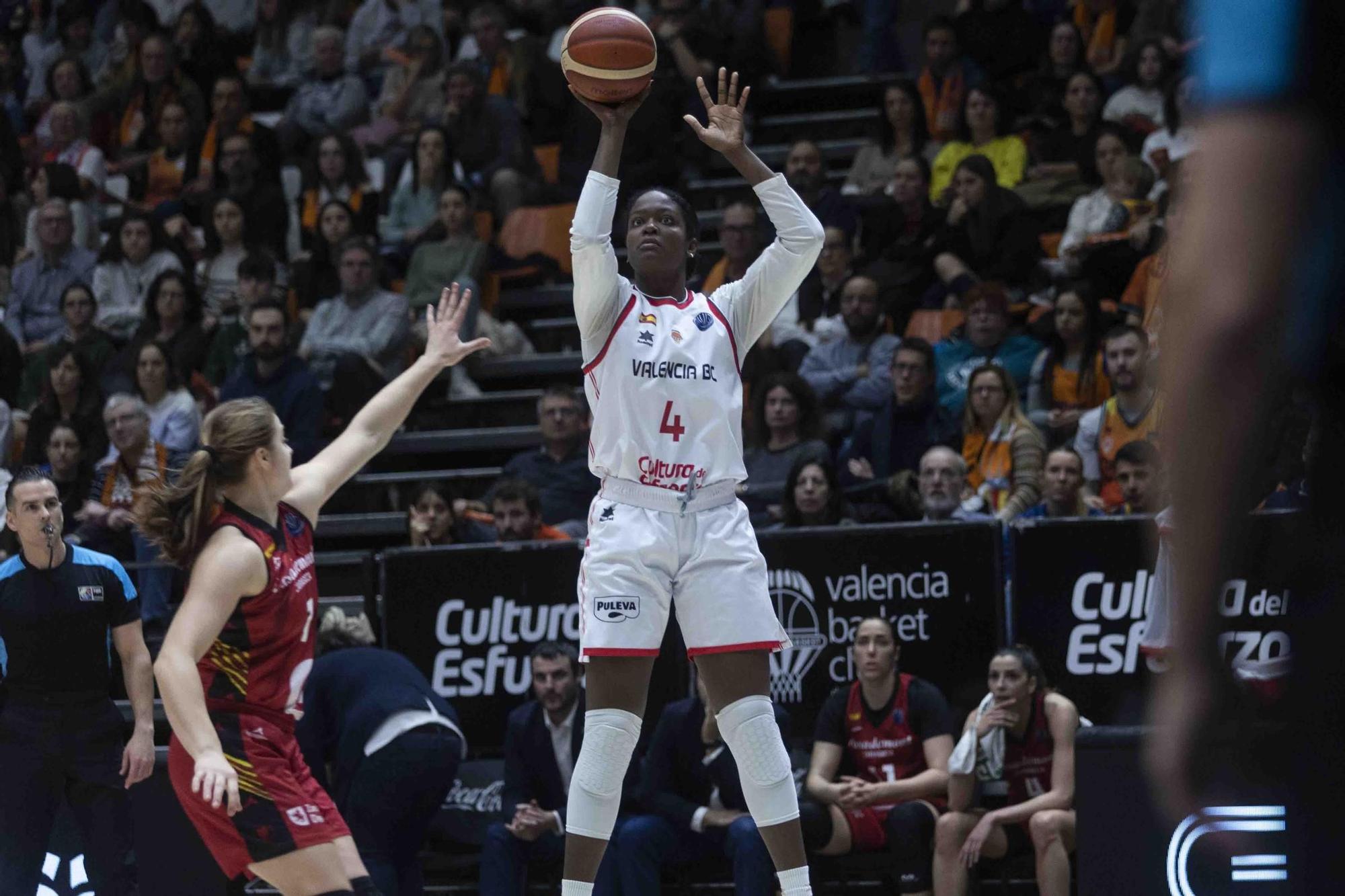 Valencia Basket - Casademont Zaragoza de Euroleague Women.