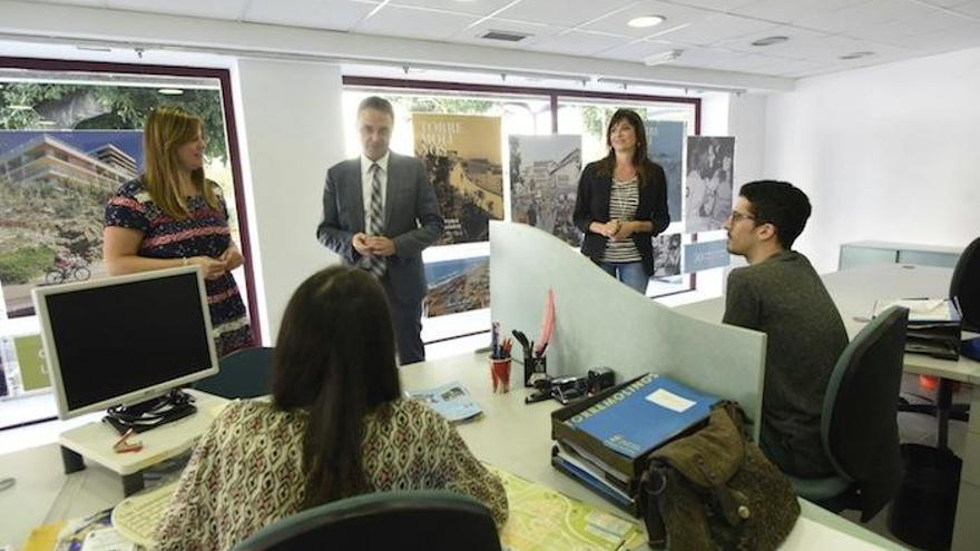 El alcalde de Torremolinos, José Ortiz, y la edil Aida Blanes visitaron las instalaciones.