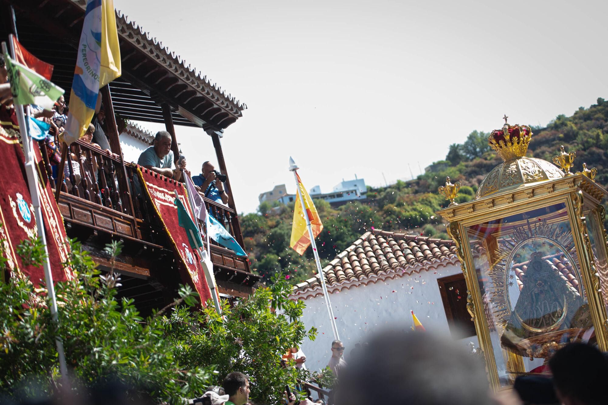 Bajada de La Virgen de Las Nieves en La Palma