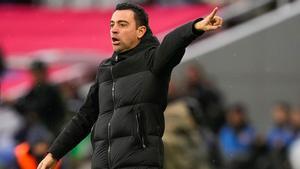 Xavi da instrucciones durante el encuentro ante el Getafe