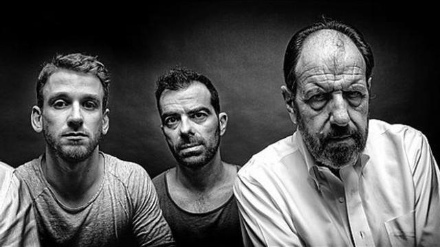 Los protagonistas de la obra 'Terra de ningú', de Harold Pinter.