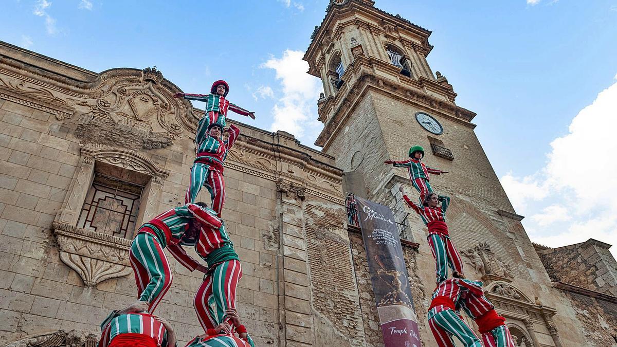 Muixerangues als     carrers d’Algemesí abans de la pandèmia.  Fotografies de Ximo Bueno.