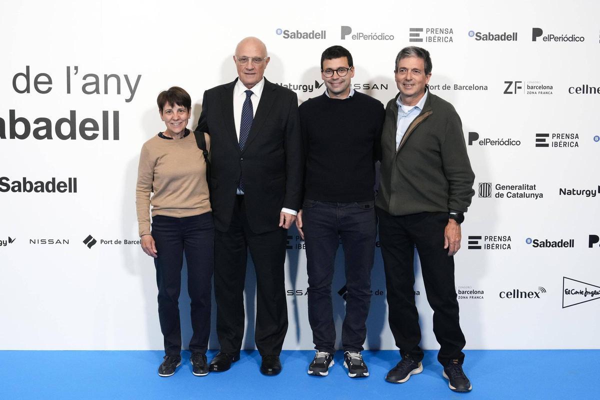 Margarita Cabassa (QIDA), Josep Oliu, presidente de Banc Sabadell, Oriol Fuertes (QIDA) y Manuel Fuertes (QIDA)