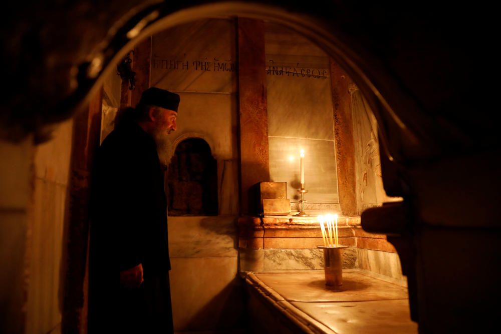 La tumba de Jesucristo restaurada ya se puede ver en el Santo Sepulcro