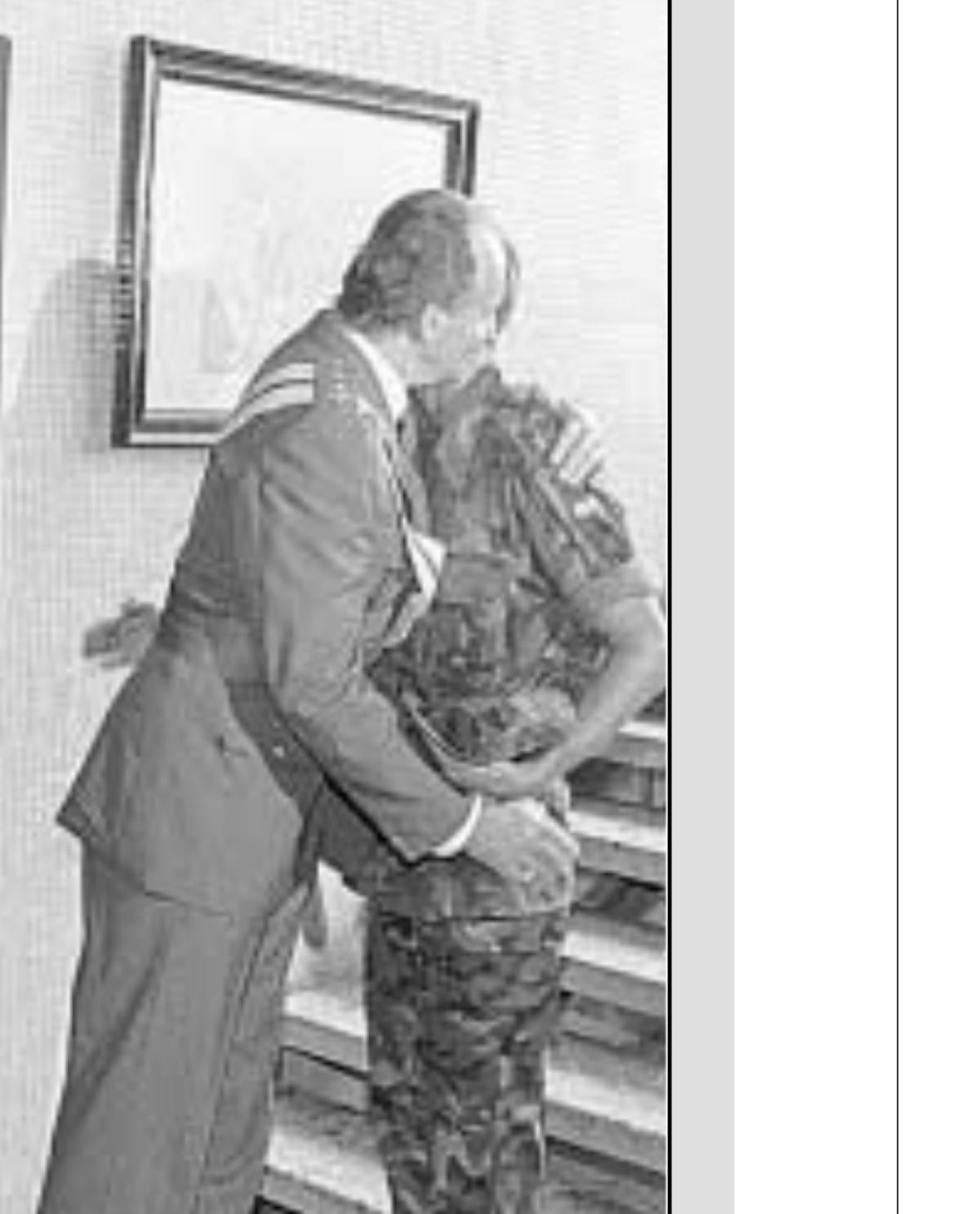 El Rey emérito abraza a su sobrino.