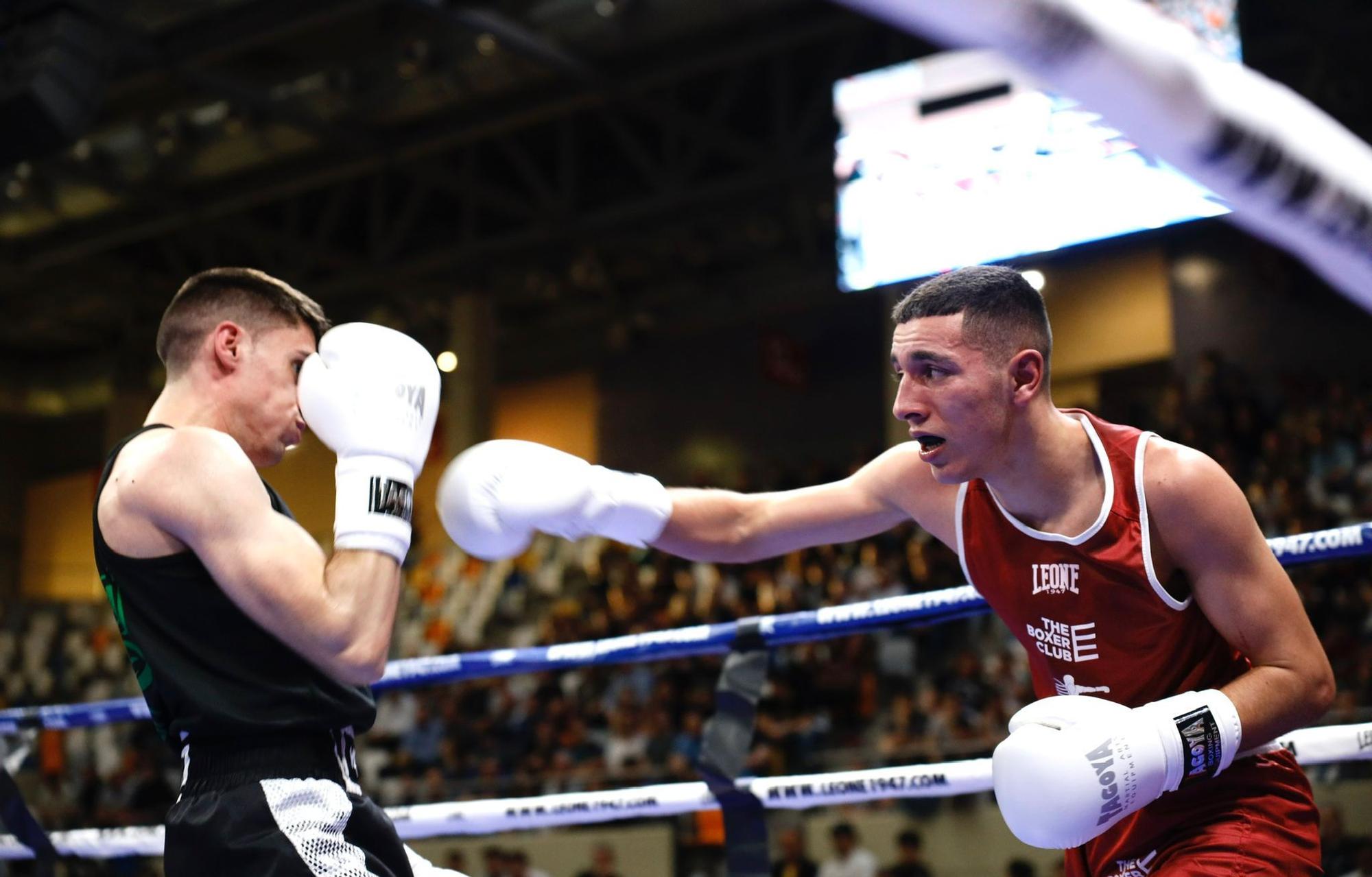 Velada de boxeo en el pabellón Siglo XXI