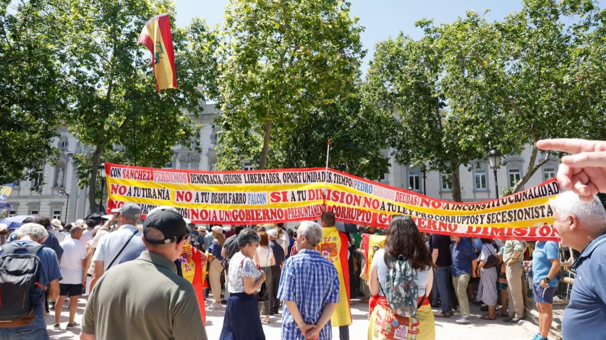 Manifestación frente a la sede del Tribunal Supremo en protesta por los proyectos legislativos emprendidos por el Gobierno.