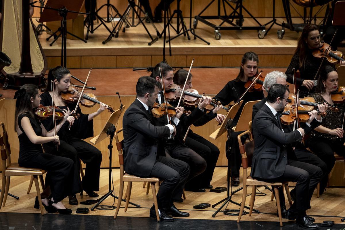 En imágenes |  El gran concierto de Año Nuevo colma de emoción una sala Mozart a rebosar El gran concierto de Año Nuevo colma de emoción una sala Mozart a rebosar