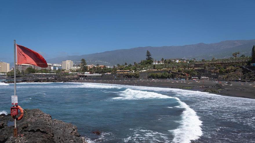 Playa Jardín: la parálisis en las infraestructuras de saneamiento mantiene la desconfianza vecinal un año después de su reapertura