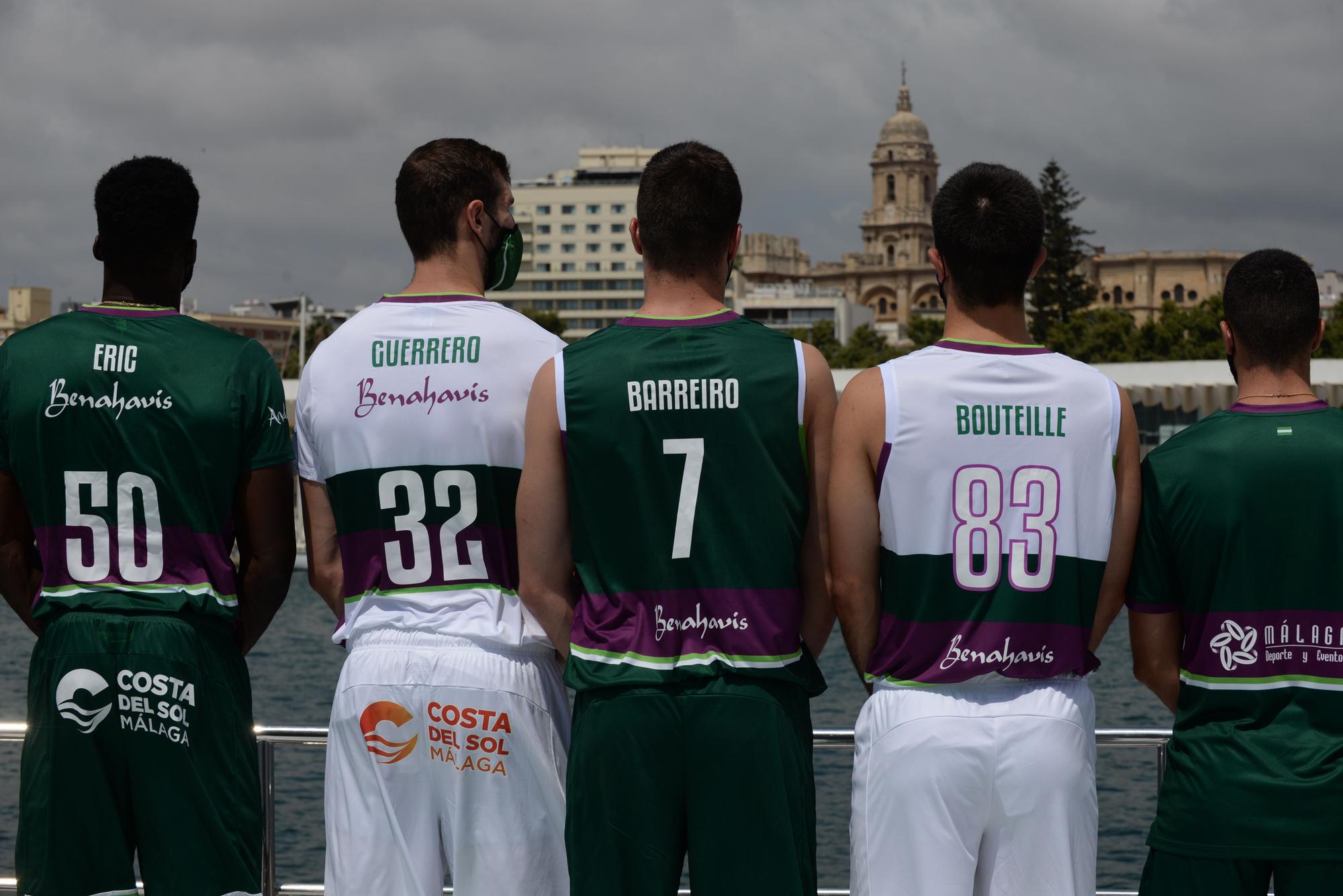 El Unicaja presenta las equipaciones 21/22