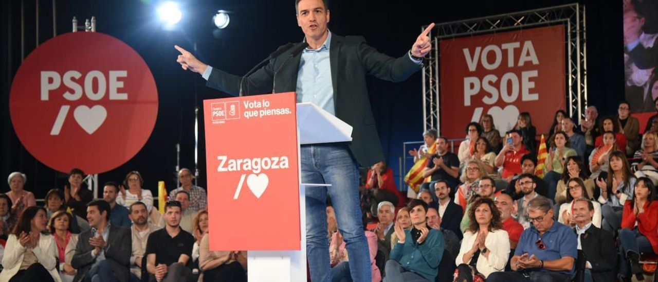 Pedro Sánchez en el mitin central del PSOE en Zaragoza en la campaña electoral.