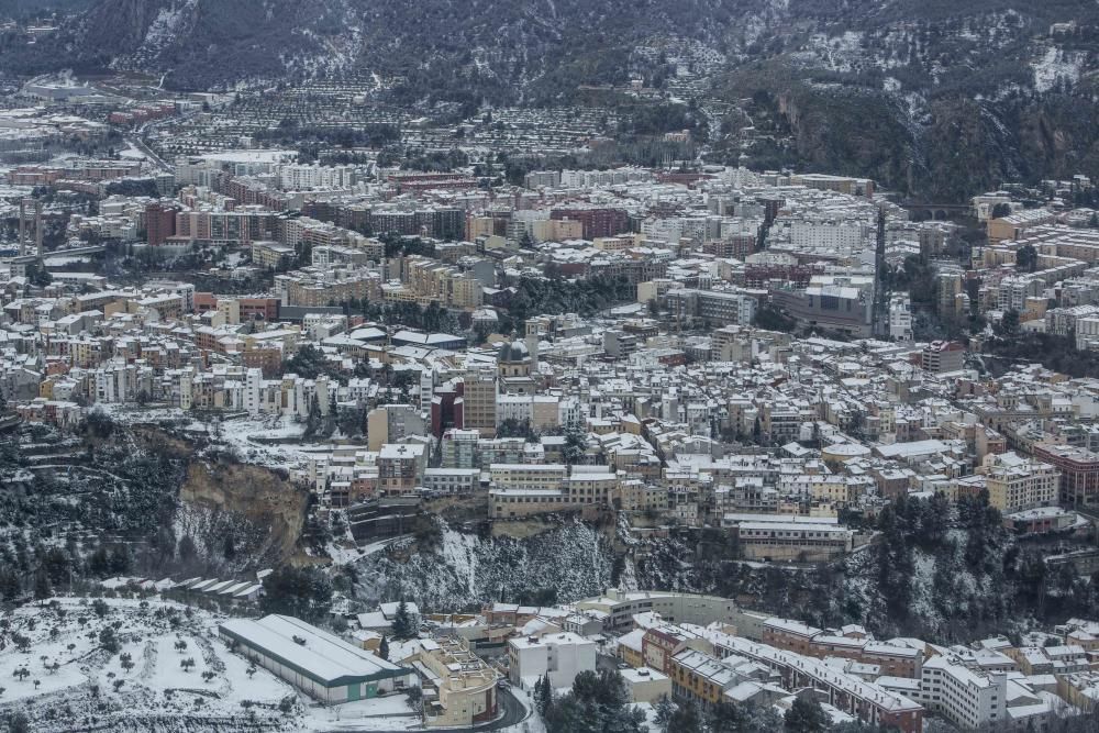 La neu cobreix les comarques alacantines.