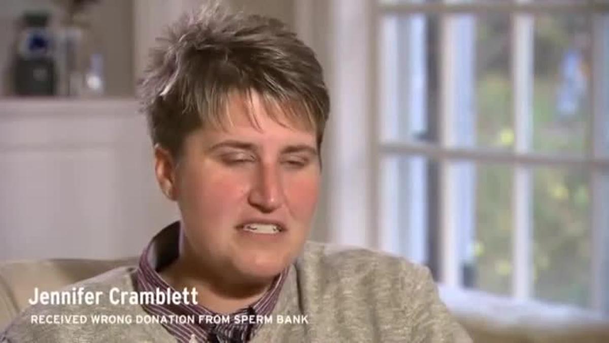 Jennifer Cramblett, la mujer que ha denunciado al banco de esperma, en una entrevista para una cadena de televisión estadounidense.