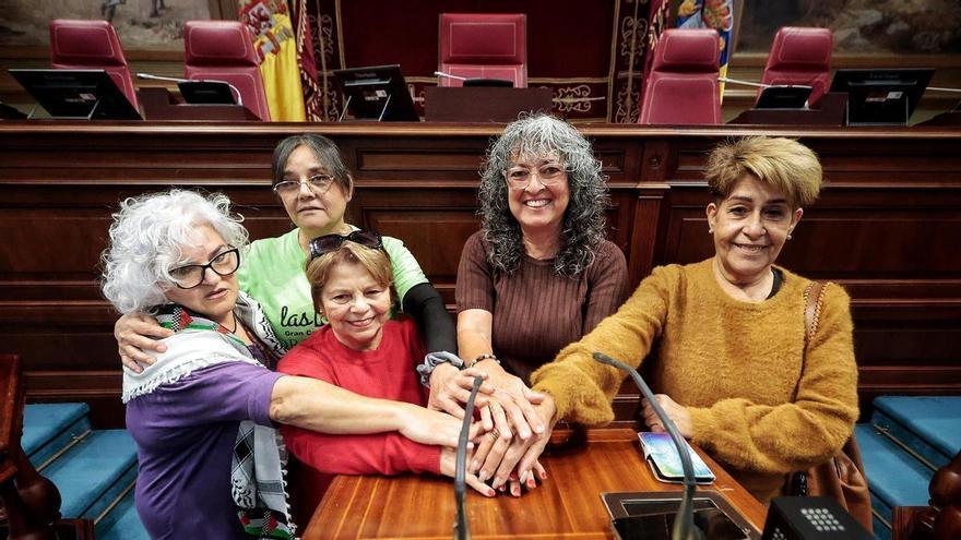 Mujeres y cuidadoras, el motor económico e inquebrantable del sector servicios en Canarias