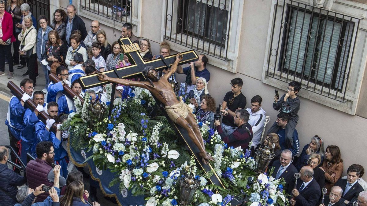 Procesión del Morenet, el Cristo del Raval Roig, en el Lunes Santo de Alicante