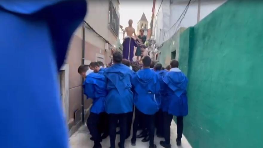 La Hermandad Agustina de Jesús Despojado cierra las procesiones del Lunes Santo en Alicante