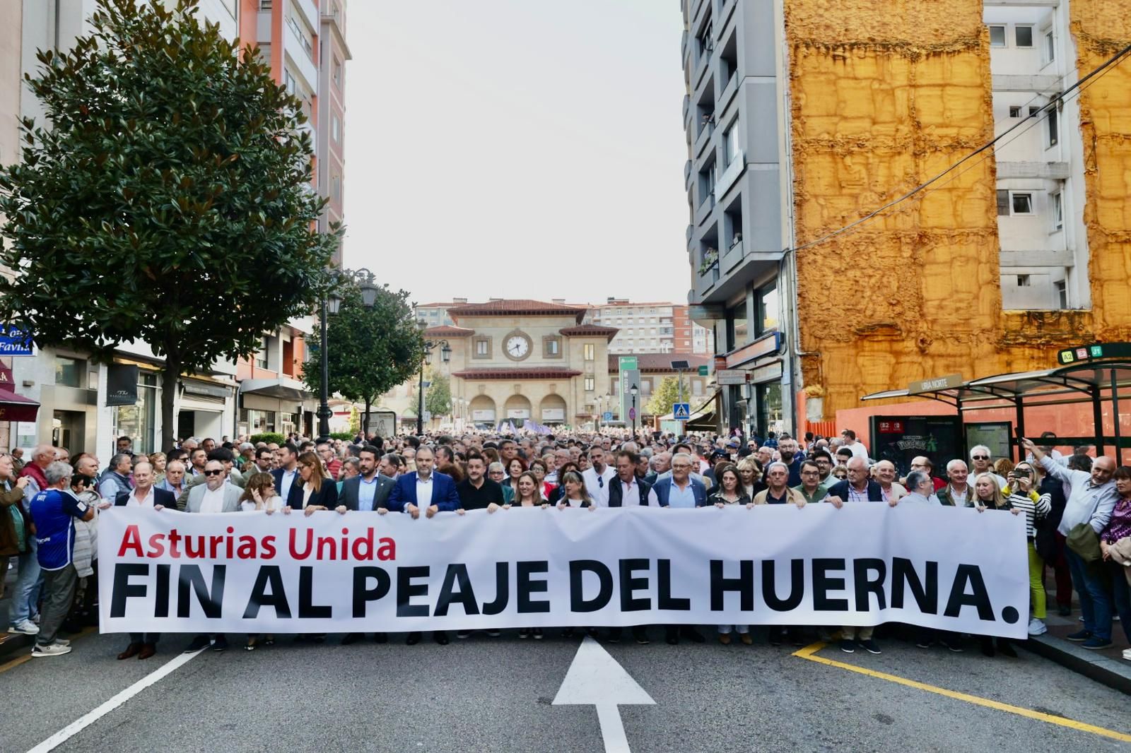 EN IMÁGENES: así fue la gran movilización contra el pejae del Huerna en Asturias