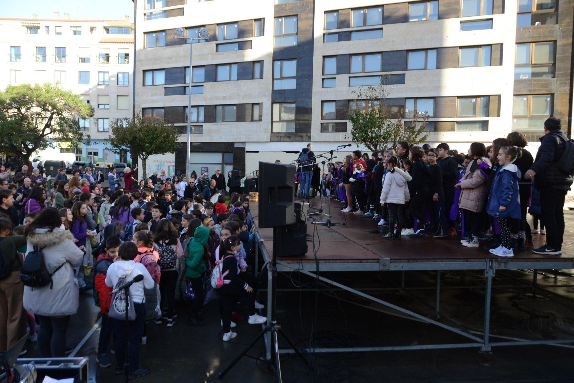 La celebración del Día Internacional contra las Violencias Machistas en Cangas