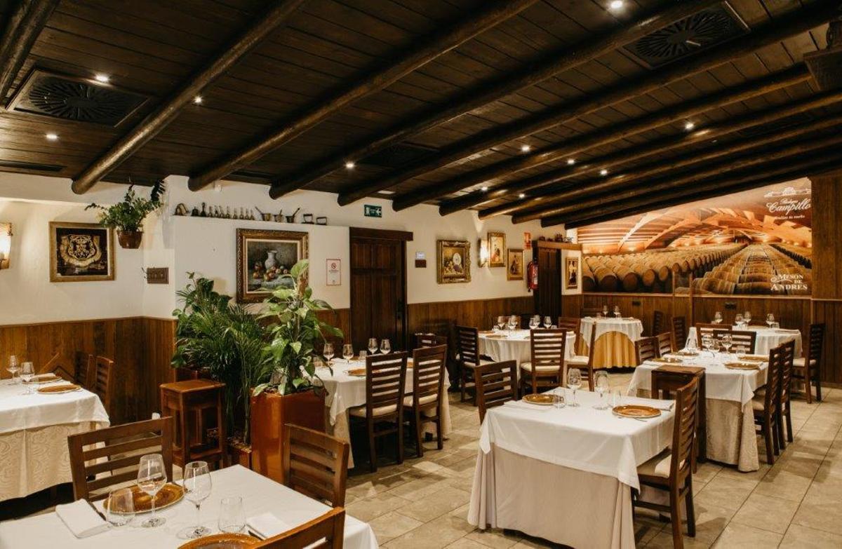 Disfrutar de la comida es mucho más fácil en el Mesón de Andrés