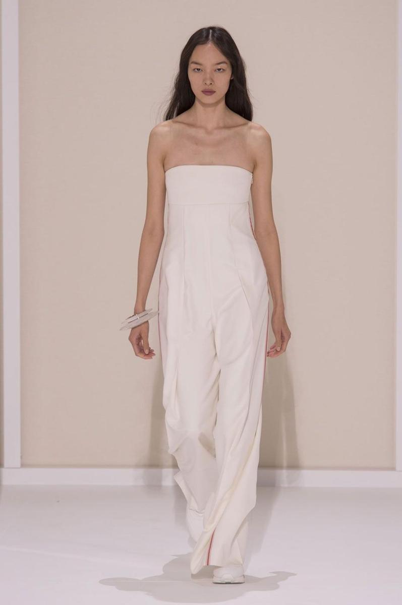 PFW: Hermès Primavera/Verano 2016, mono blanco