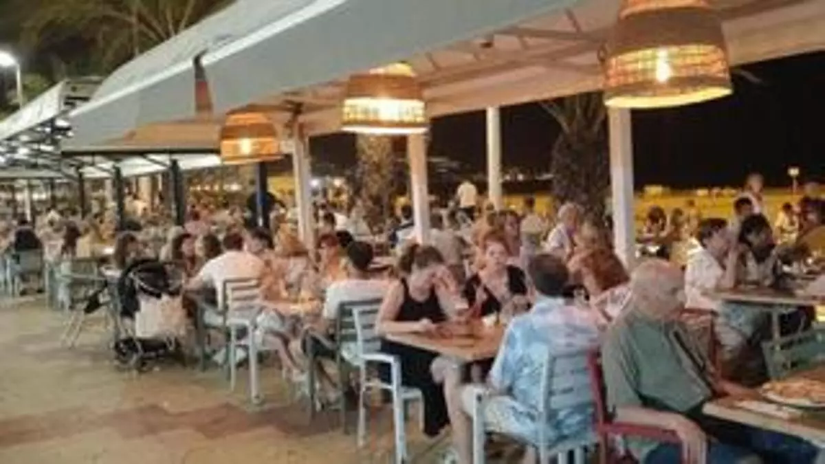 Cullera amplía los horarios nocturnos en la hostelería y el ocio hasta el 5 de octubre