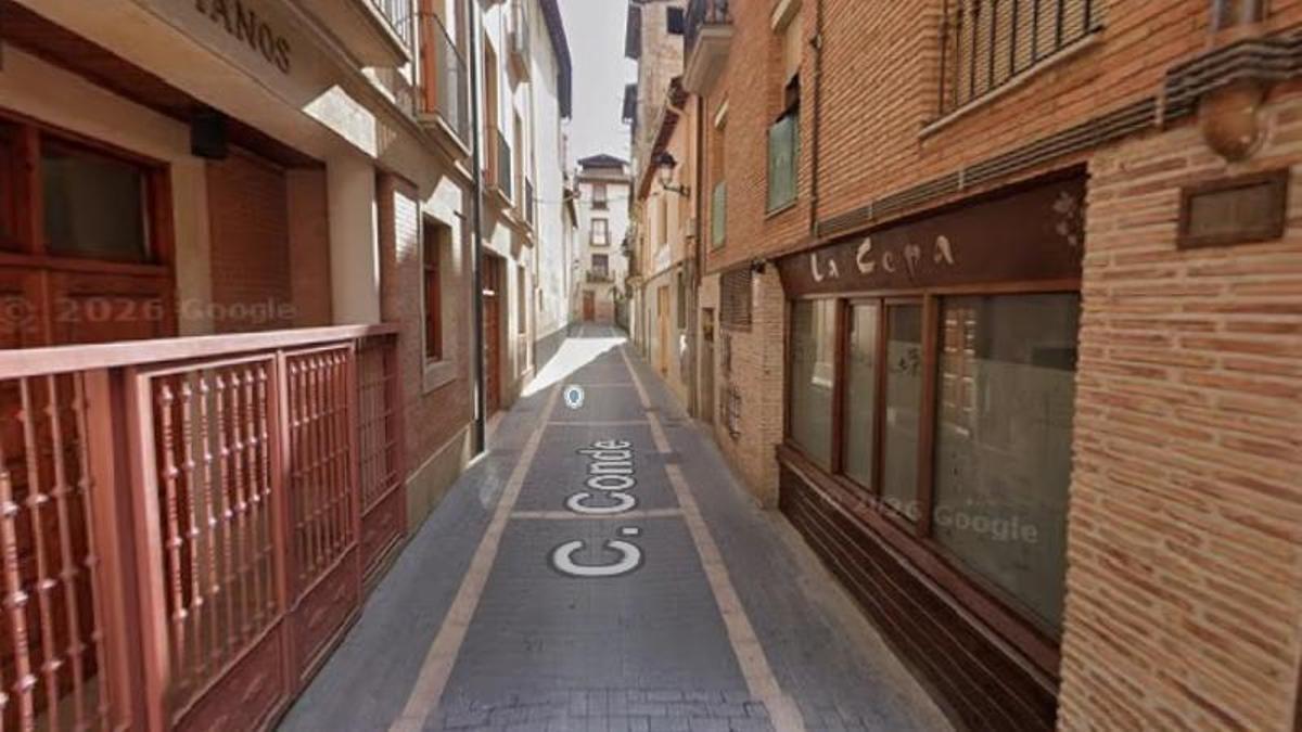 Imagen de la calle Conde de Barbastro, donde residían juntos la difunta María Paloma y su pareja sentimental, a quien la Guardia Civil ha detenido por su asesinato machista.
