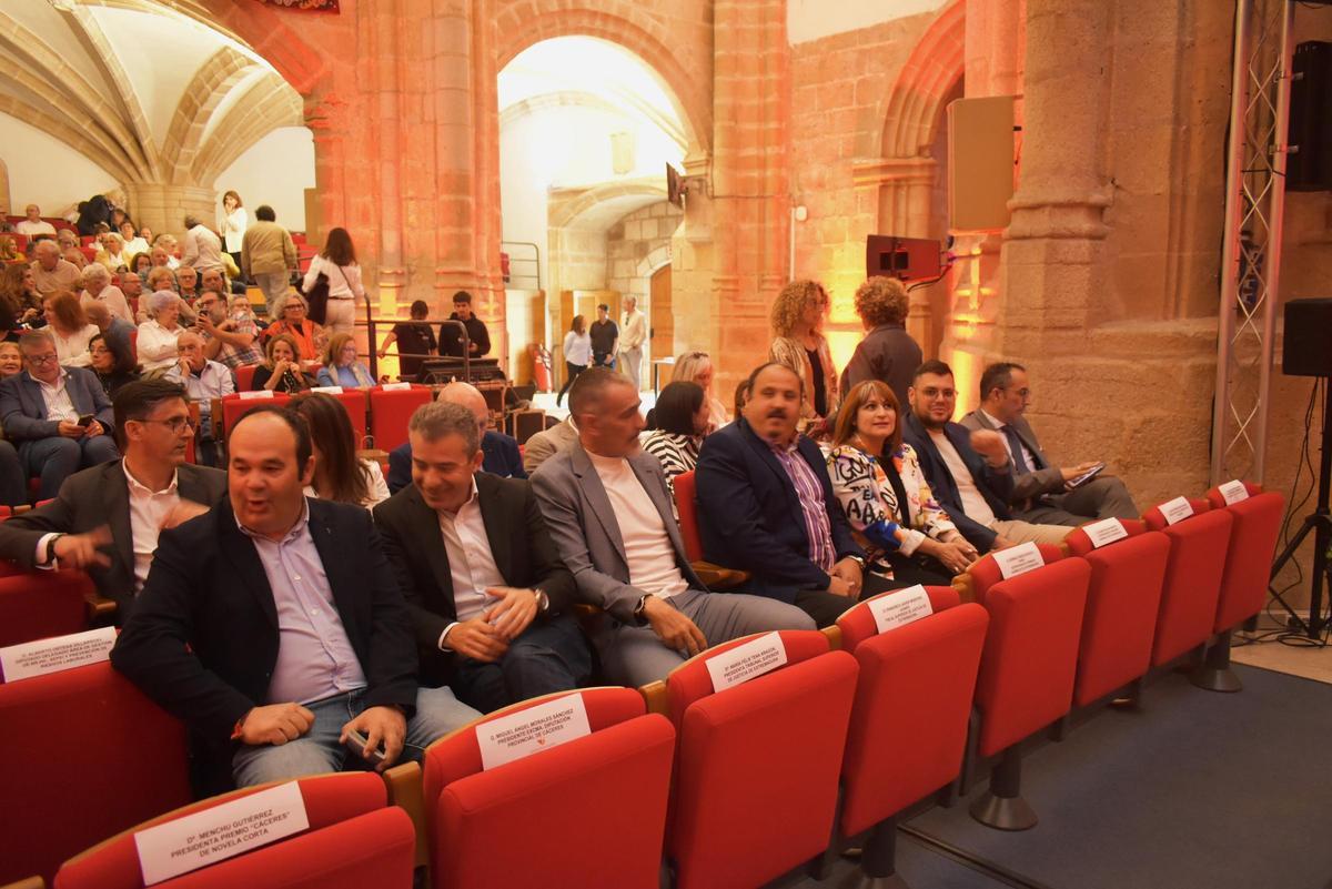 Galería | Así ha sido la gala de la Diputación de Cáceres de Certámenes Literarios 2026