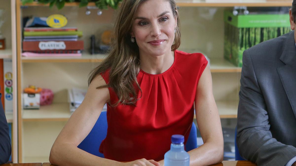 LEtizia Ortiz en Avilés para conocer el programa cultural para colegios &quot;Toma la palabra&quot;