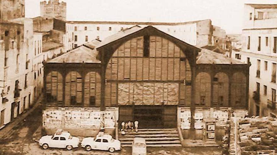 La Cámara de Comercio de Badajoz estudia la viabilidad de un mercado de abastos en la zona centro