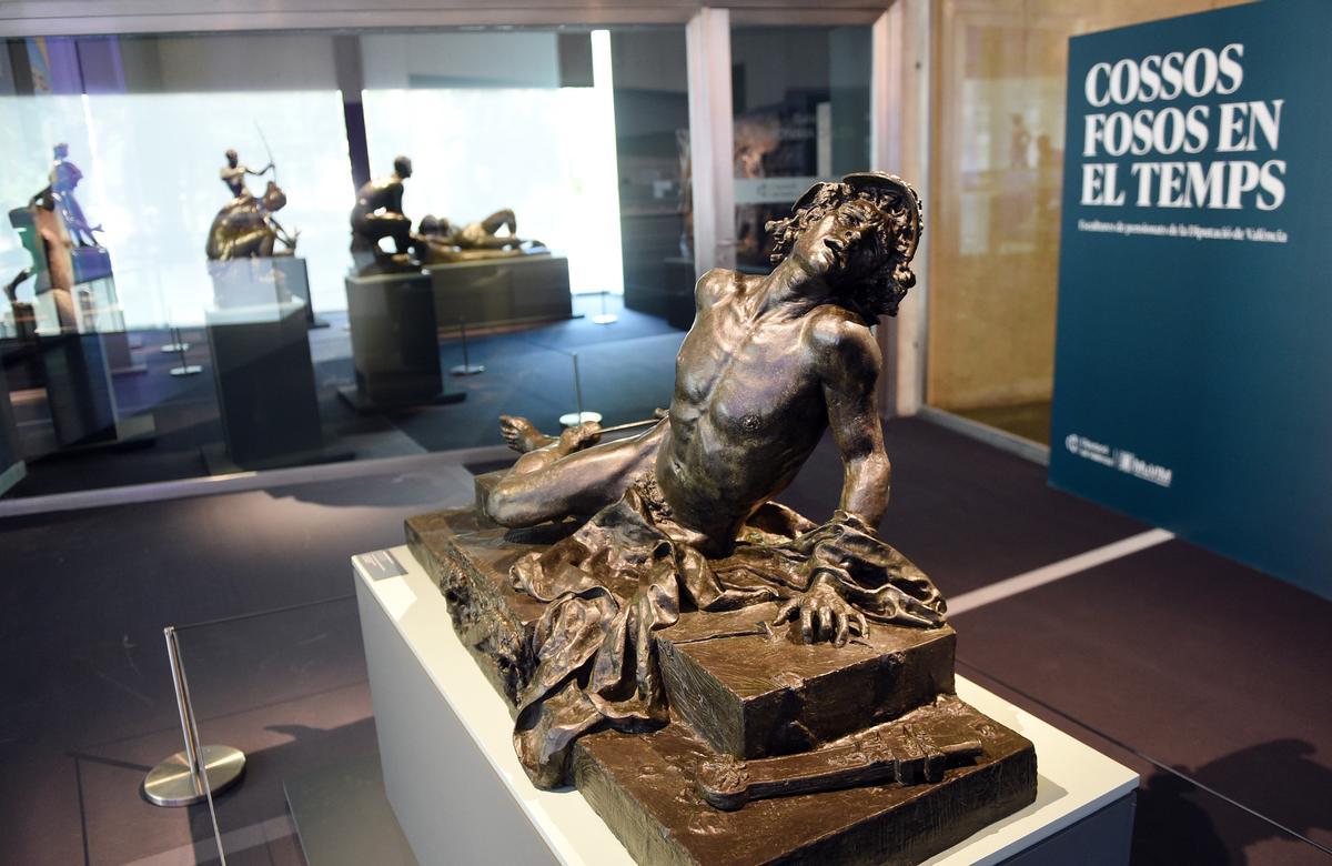 Exposició ' Cossos foscos en el temps' en MuVIM.
