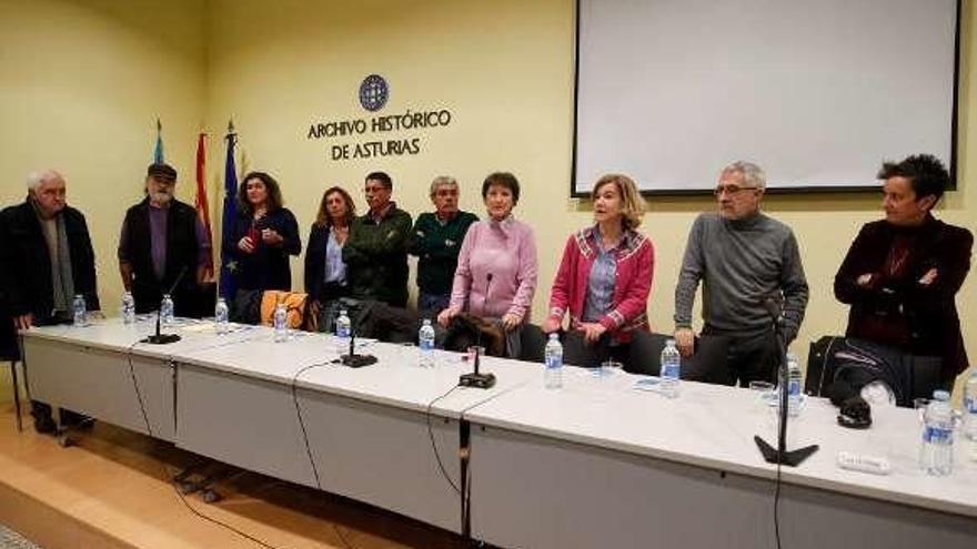 Javier Fernández Conde (Prisión y Universidad), Jesús Álvarez (Albéniz), Ana Isabel Gallardo (Adsis), Rosa Espiño (Podemos), Luis Armando Fernández (Ciudadanos), Luis Manuel Flórez (Proyecto Hombre), Eva Iglesias (Asociación de Familiares de la UTE), Conchita Paredes (directora del Archivo Histórico), Gaspar Llamazares (IU) y María Fernández (PSOE).