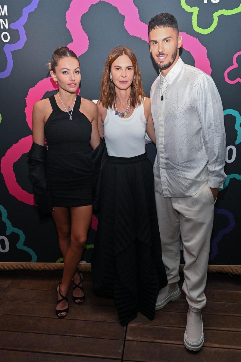 Thylane Blondeau con Kika Prette y Baptiste Giaiconi en Cannes 2022